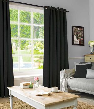 OSTRICH BLACK Curtain